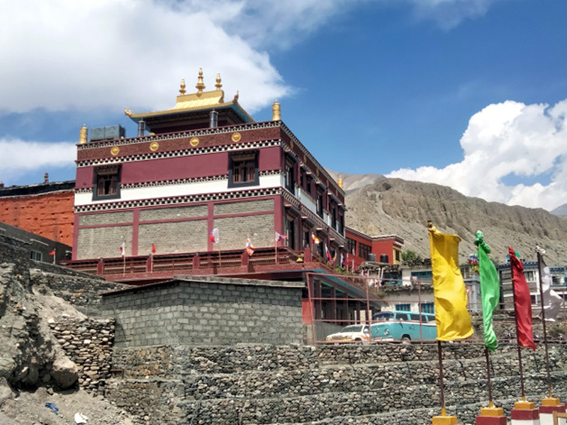 Camping in the Himalayas, Cultural and scenic tours in Nepal, Off the Grid Trekking, Remote Trekking, High Altitude Trekking, Himalayan landscapes and landscapes, Ancient Buddhist monasteries